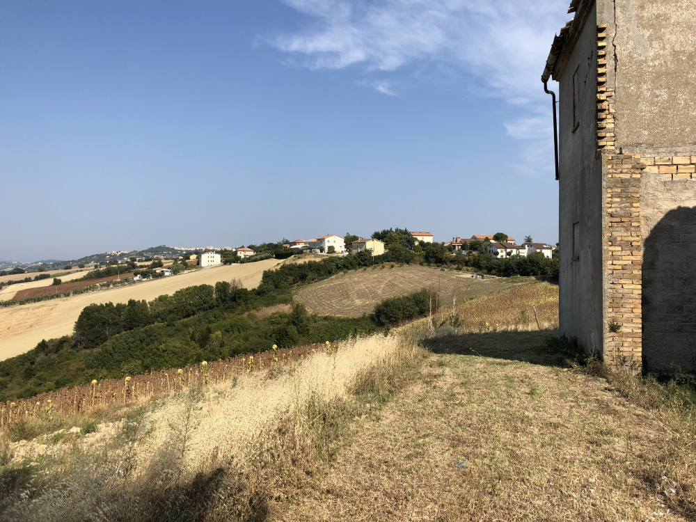 Casa da ristrutturare (in campagna) in vendita a Recanati
