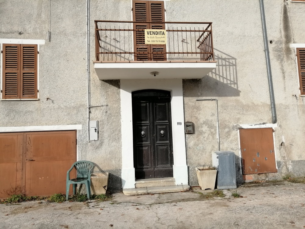 Casa nei borghi e castelli in vendita a Arcevia