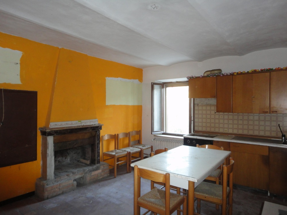 Casa nei borghi e castelli in vendita a Arcevia