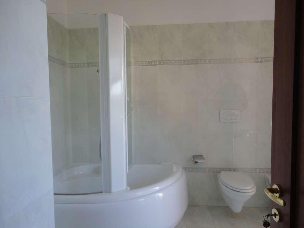 Appartamento / casa in citta\' della provincia in vendita a Monsano