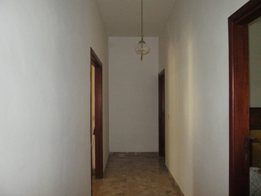 Casa in pietra con terreno in vendita a Mergo