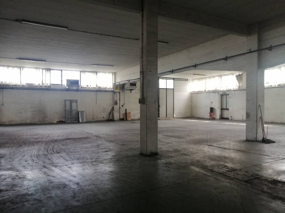 Capannone in vendita a San Marcello