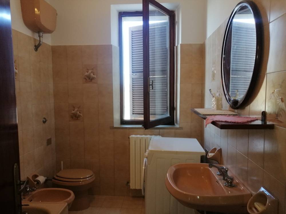 Appartamento / casa in citta\' della provincia in vendita a Monte San Vito