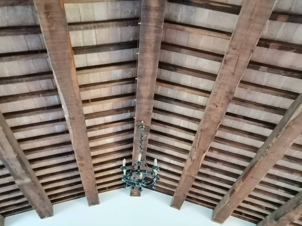 Casa in pietra con terreno in vendita a Castelplanio