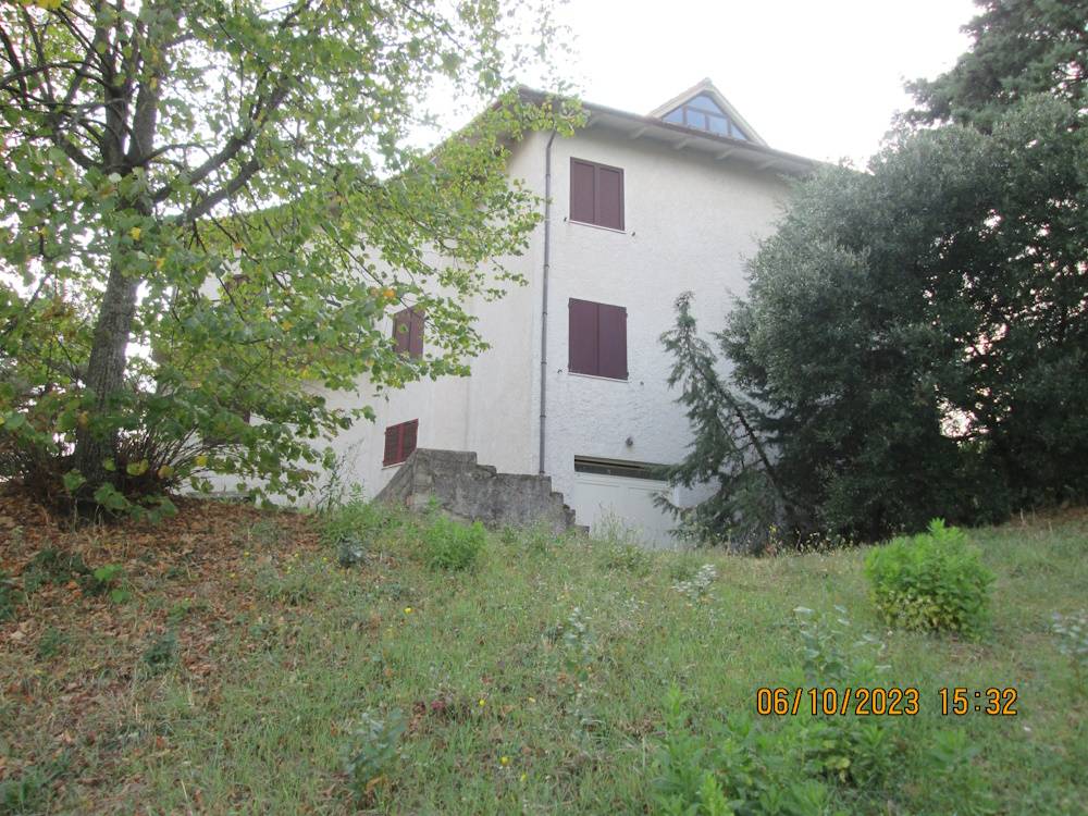 Villa in campagna in vendita a Cupramontana