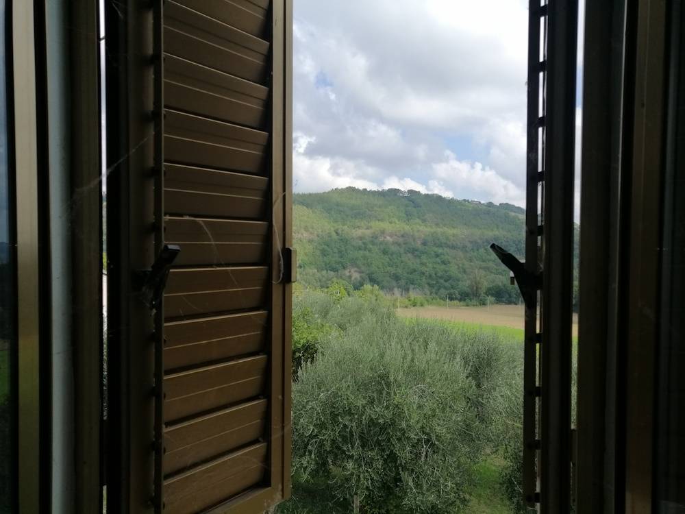 Casa in pietra con terreno in vendita a Serra San Quirico