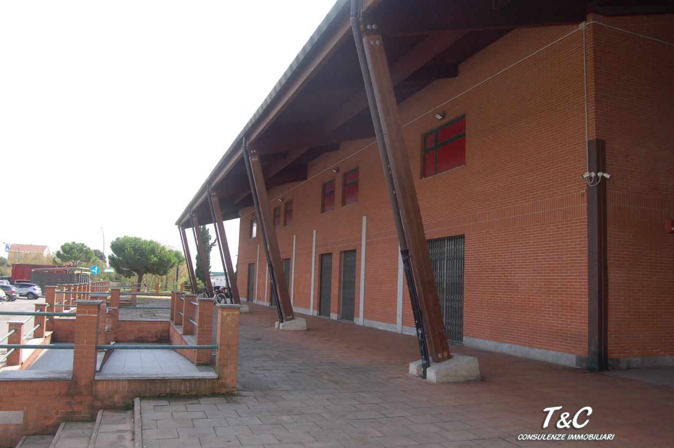 locale commerciale in vendita a Leinì