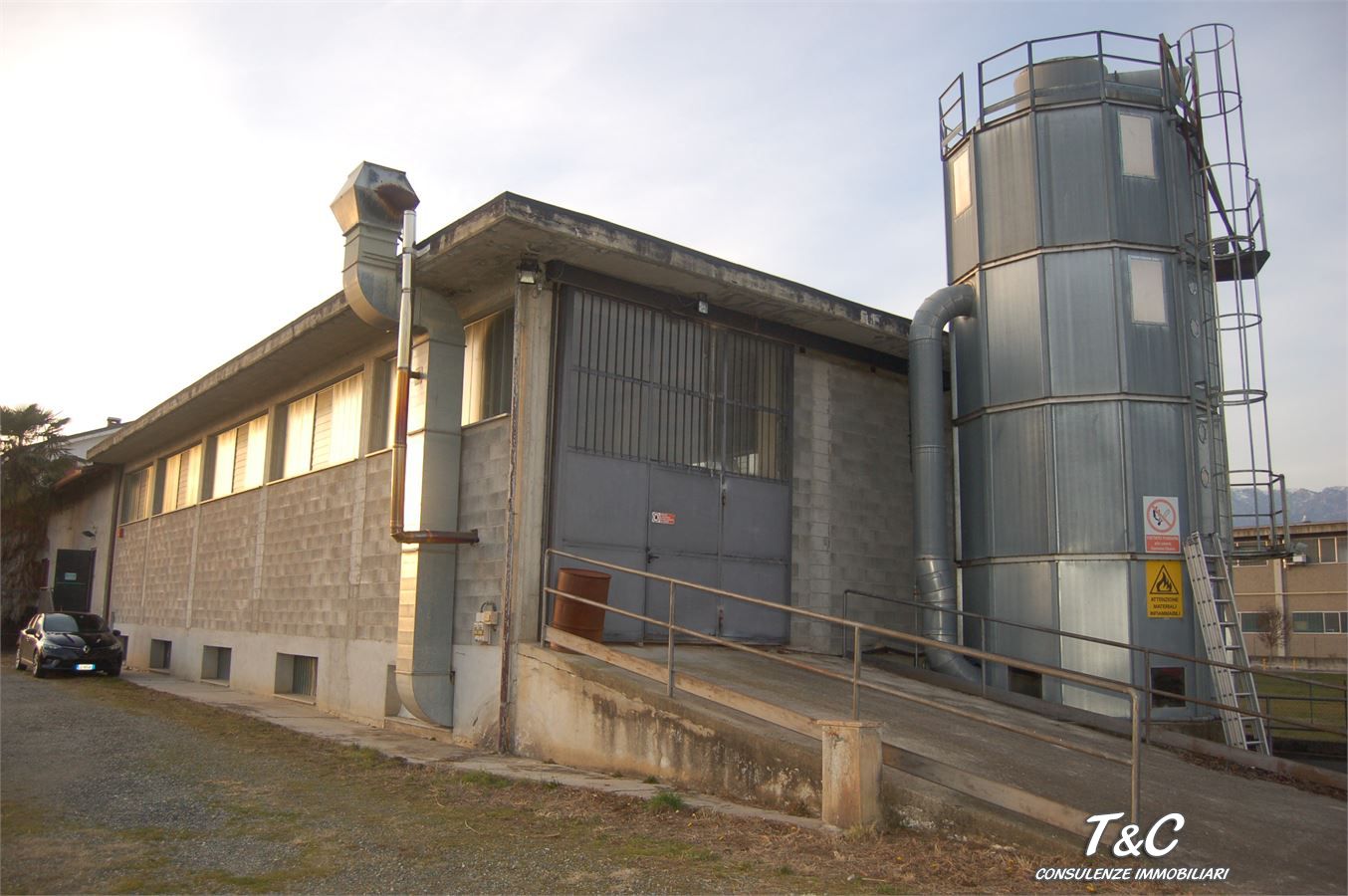 Magazzino in vendita a Roletto