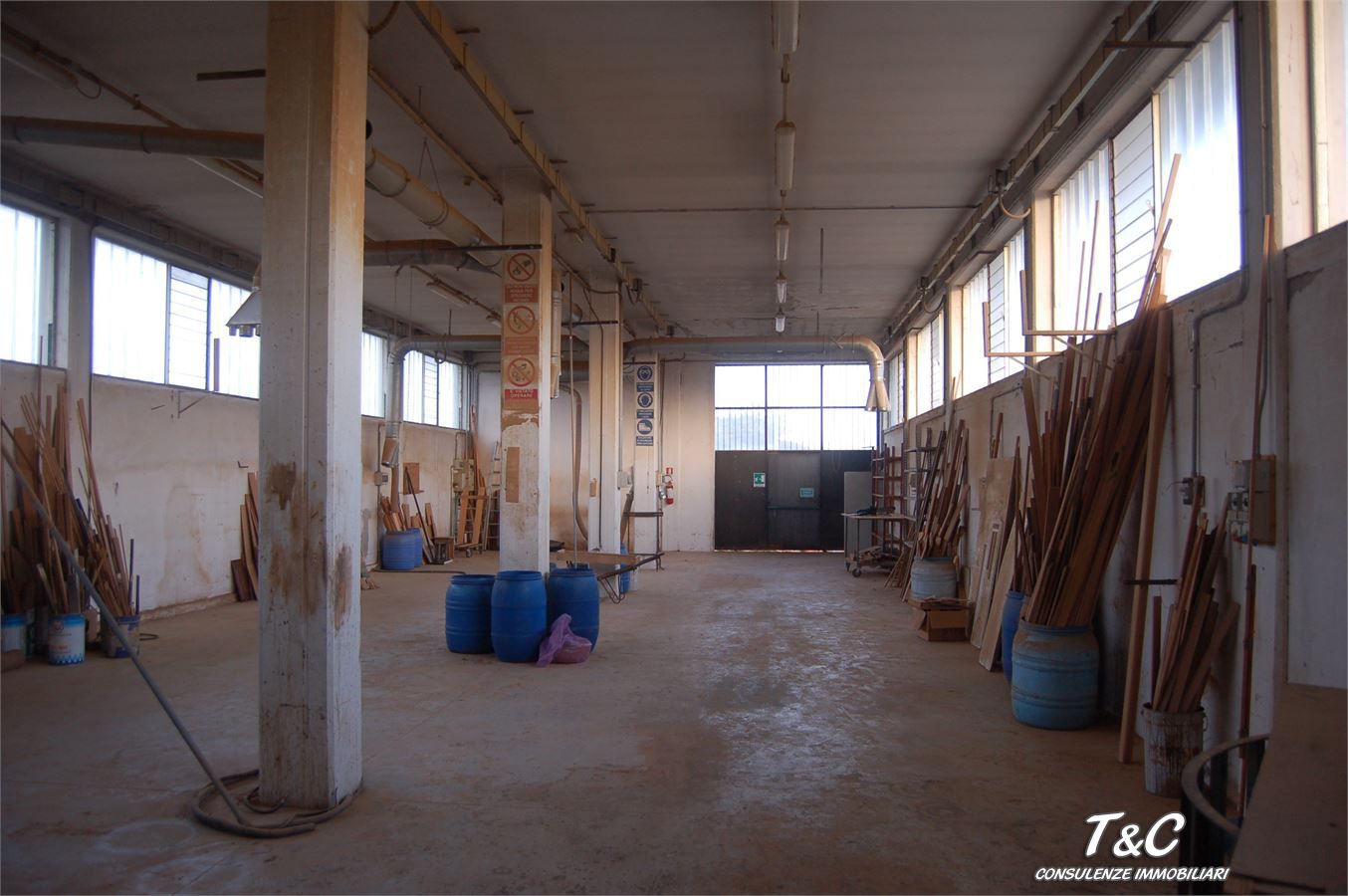 Magazzino in vendita a Roletto