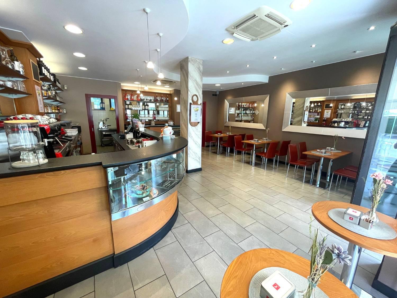 Attivit commerciale Bar e tabacchi in vendita a Udine