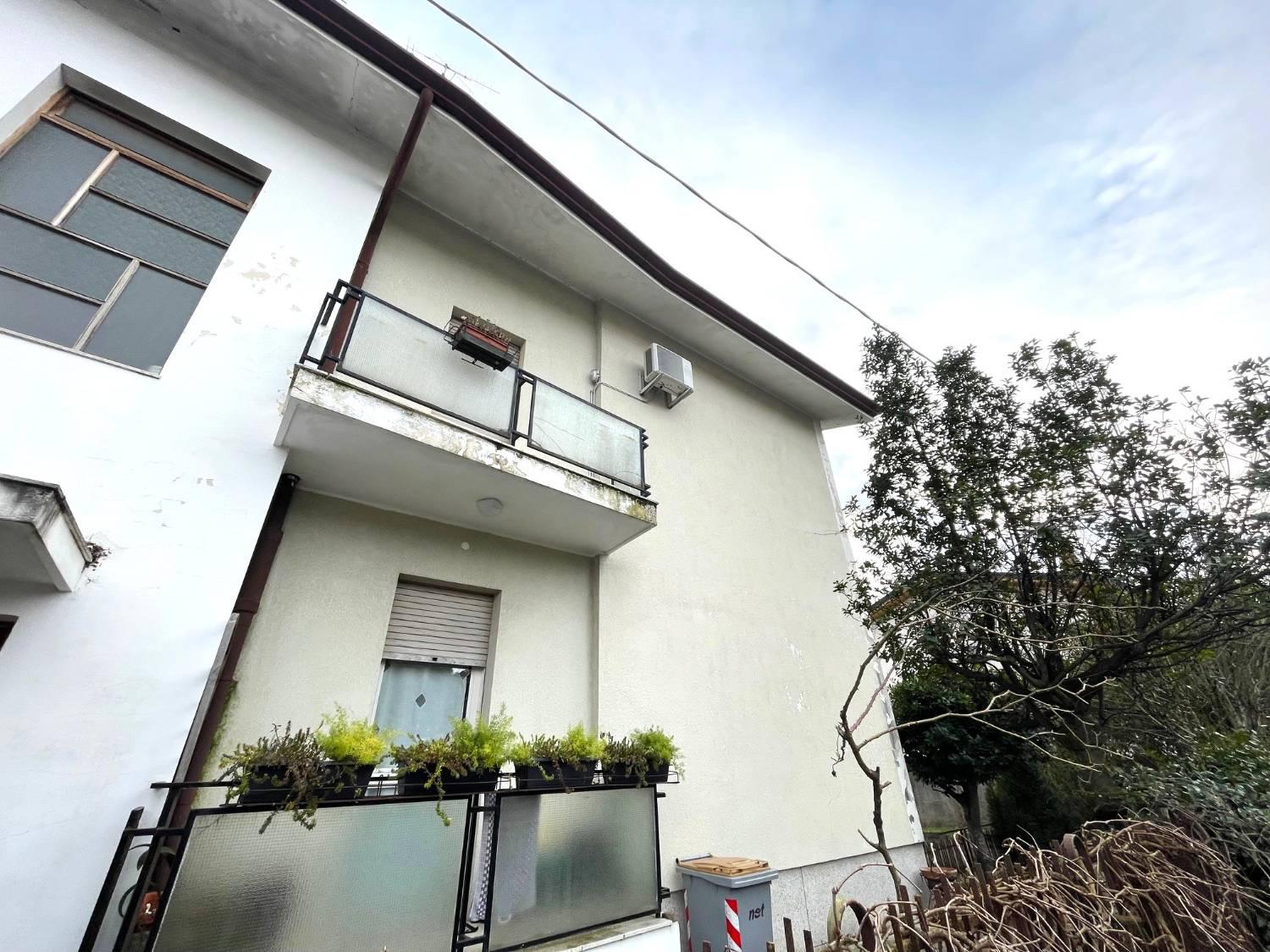 Trilocale da ristrutturare a Udine