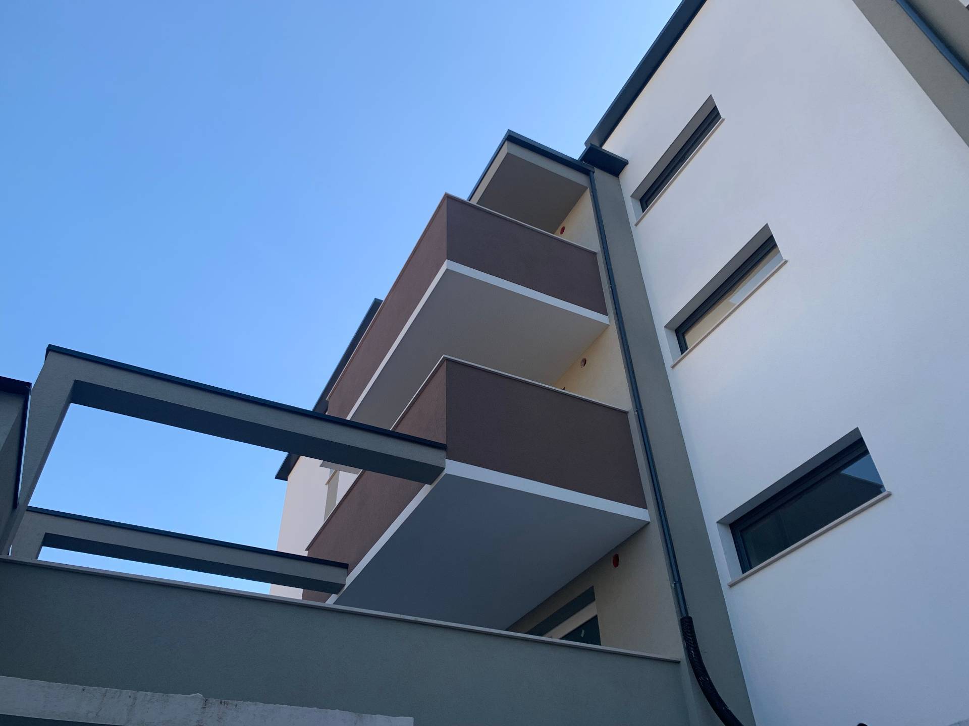 Appartamento con terrazzo, Pordenone centro