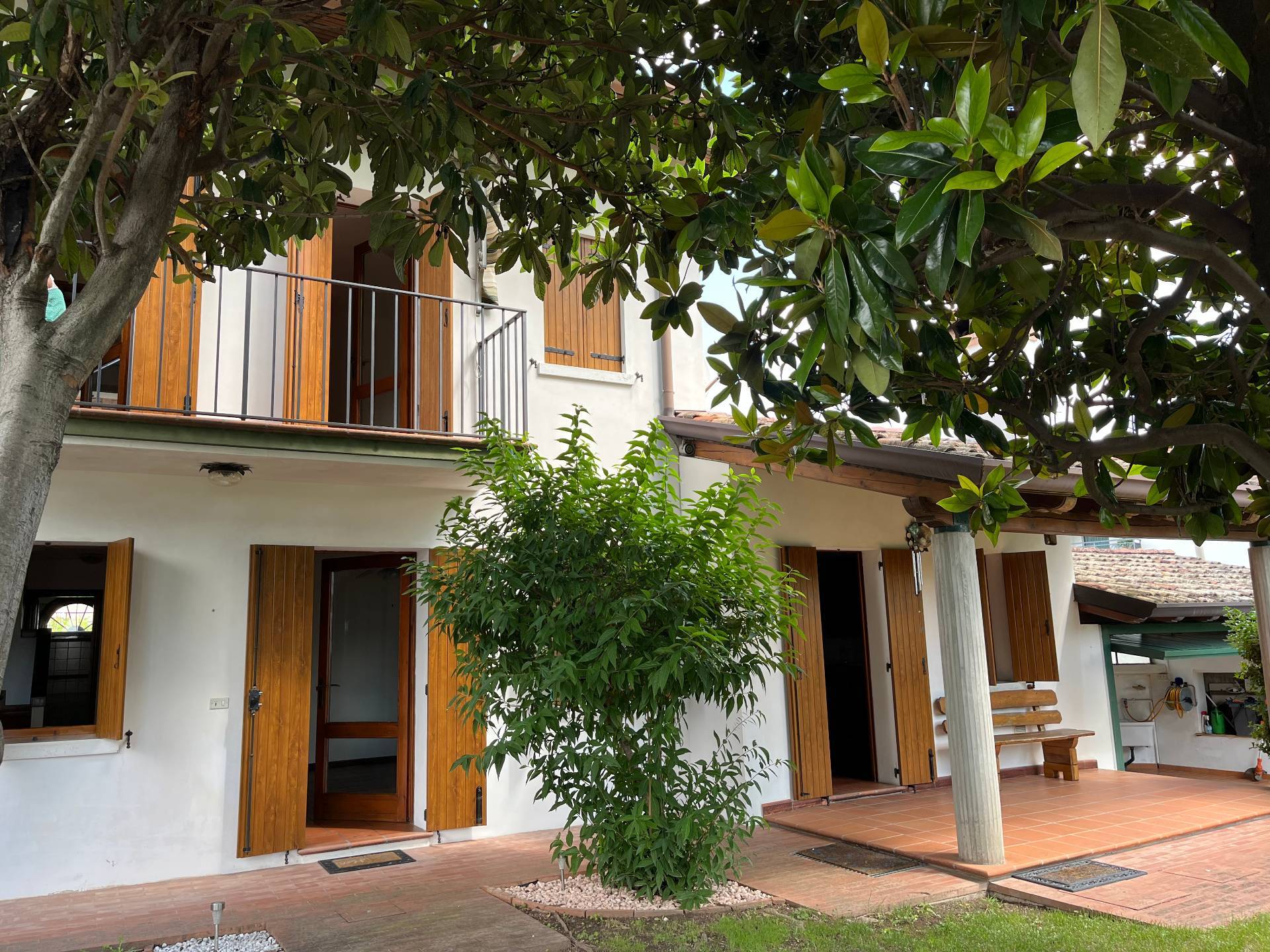 Villa bifamiliare in vendita a Pordenone, Roraigrande