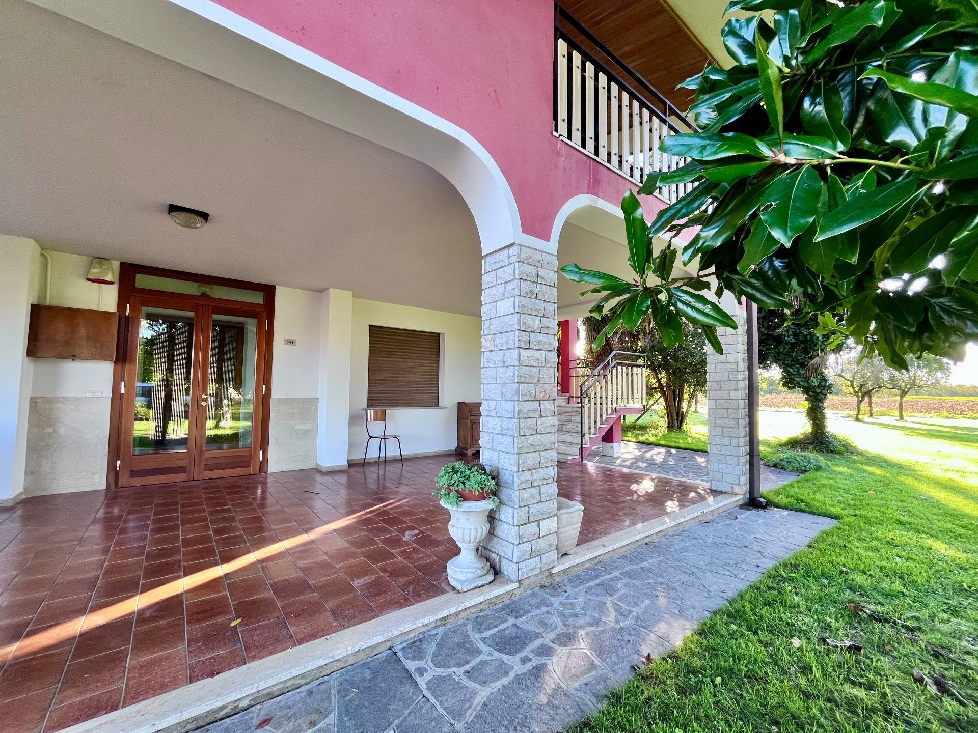 Villa bifamiliare in vendita a Pordenone, Villanova