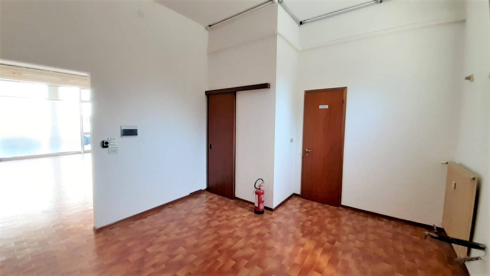 Locale commerciale in vendita a Pordenone, Torre