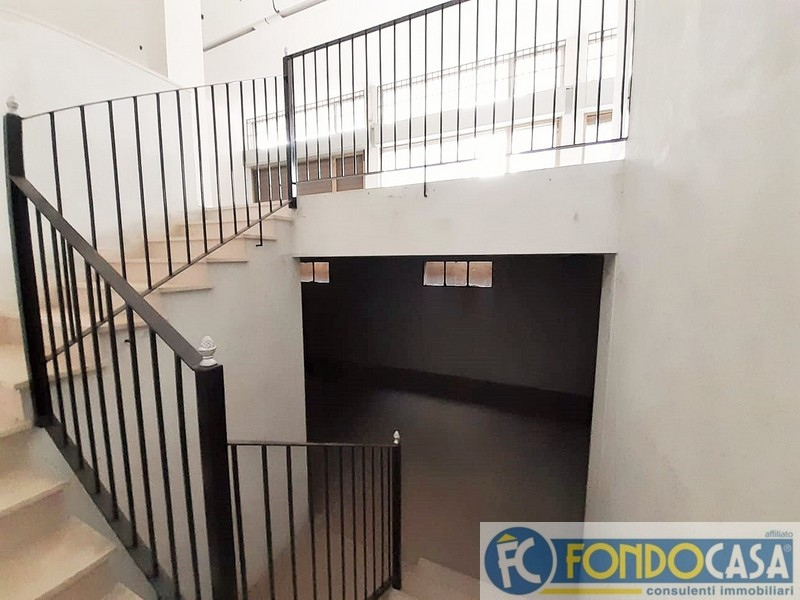 Locale commerciale in vendita a Pordenone, Semicentro