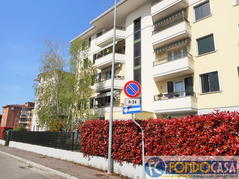 Box o garage in vendita a Pordenone, Borgomeduna