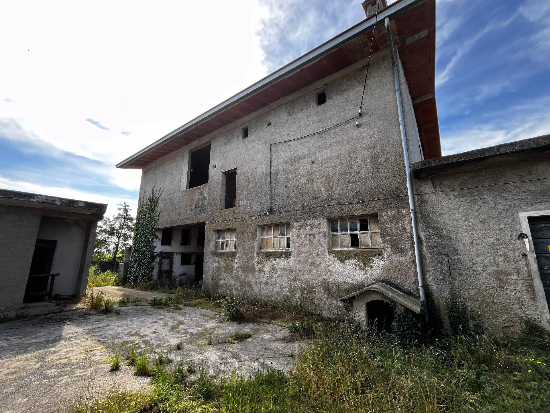 Casale di campagna in vendita a San Martino al Tagliamento