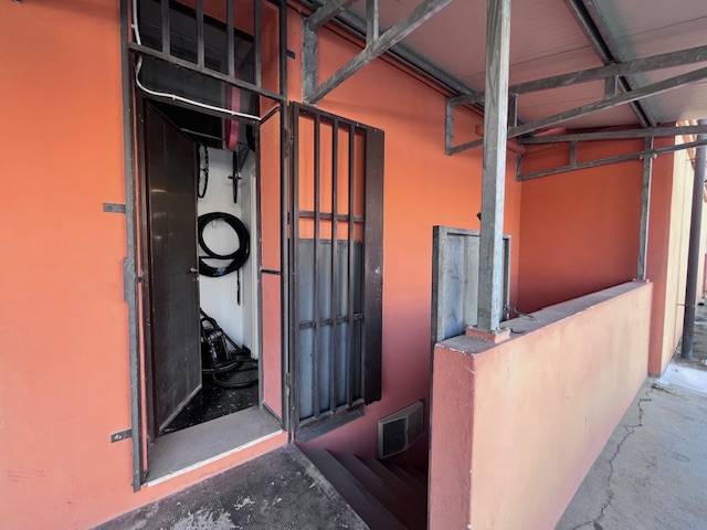 Locale commerciale in vendita a Pordenone, Torre