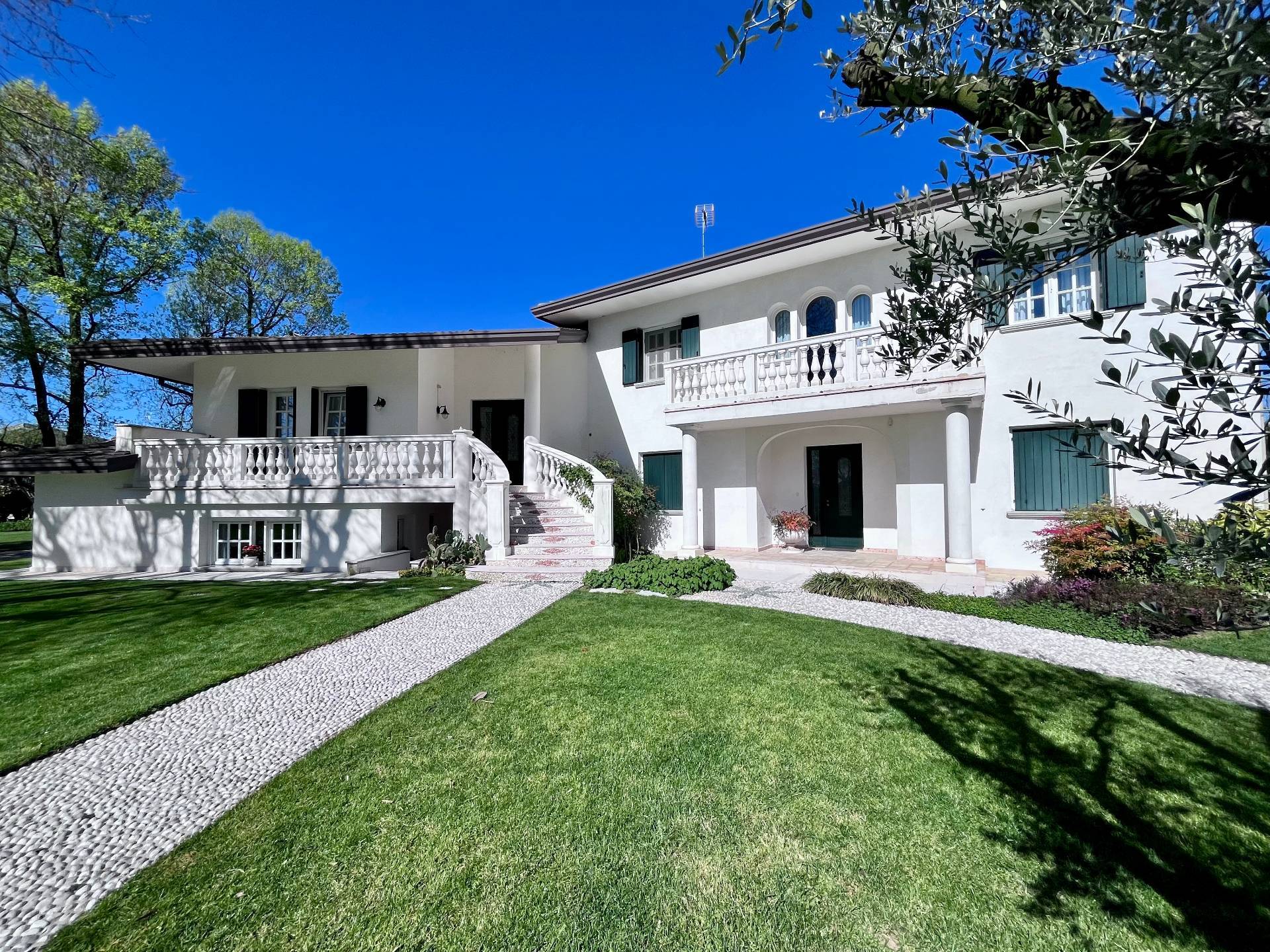 Villa in vendita a Pordenone, Torre