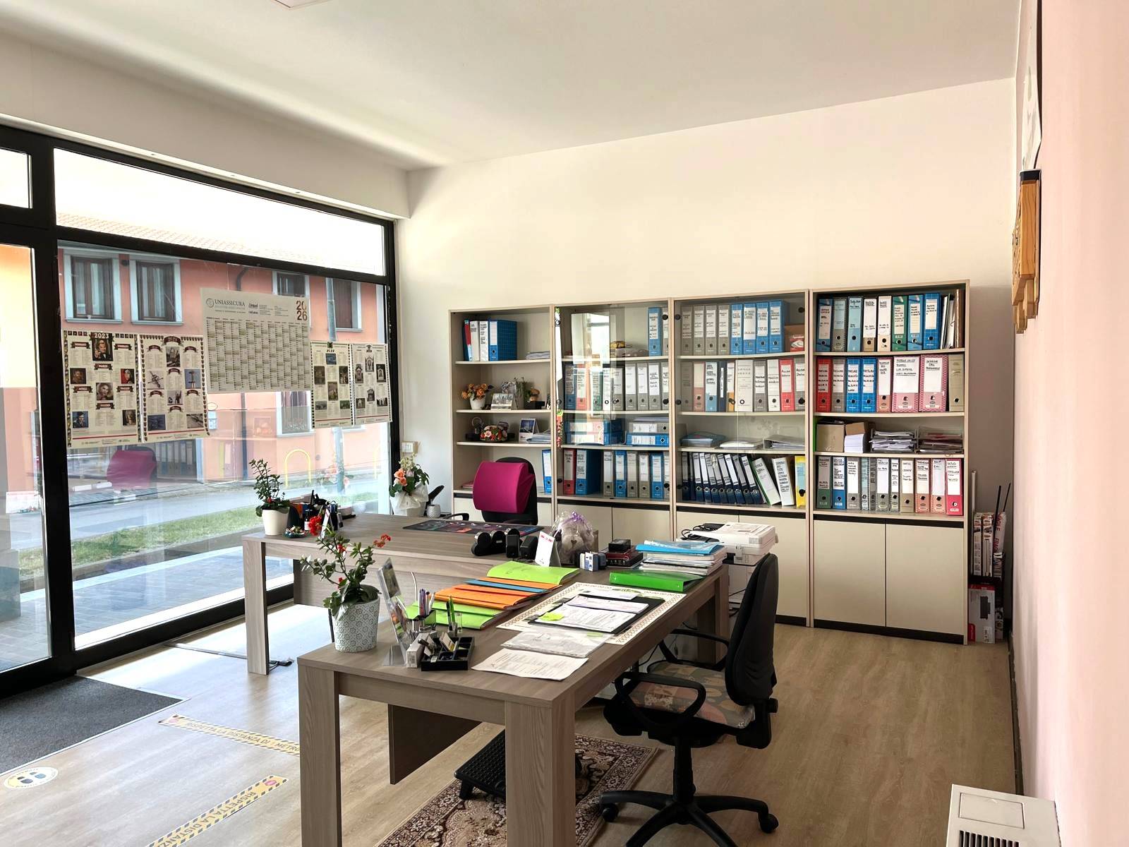 Locale commerciale in vendita a Pordenone, Torre