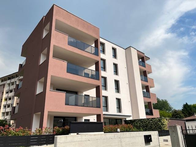 Appartamento in vendita a Pordenone, Semicentro
