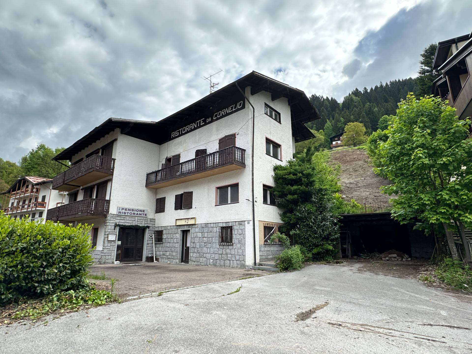 Locale commerciale in vendita a Pinzolo