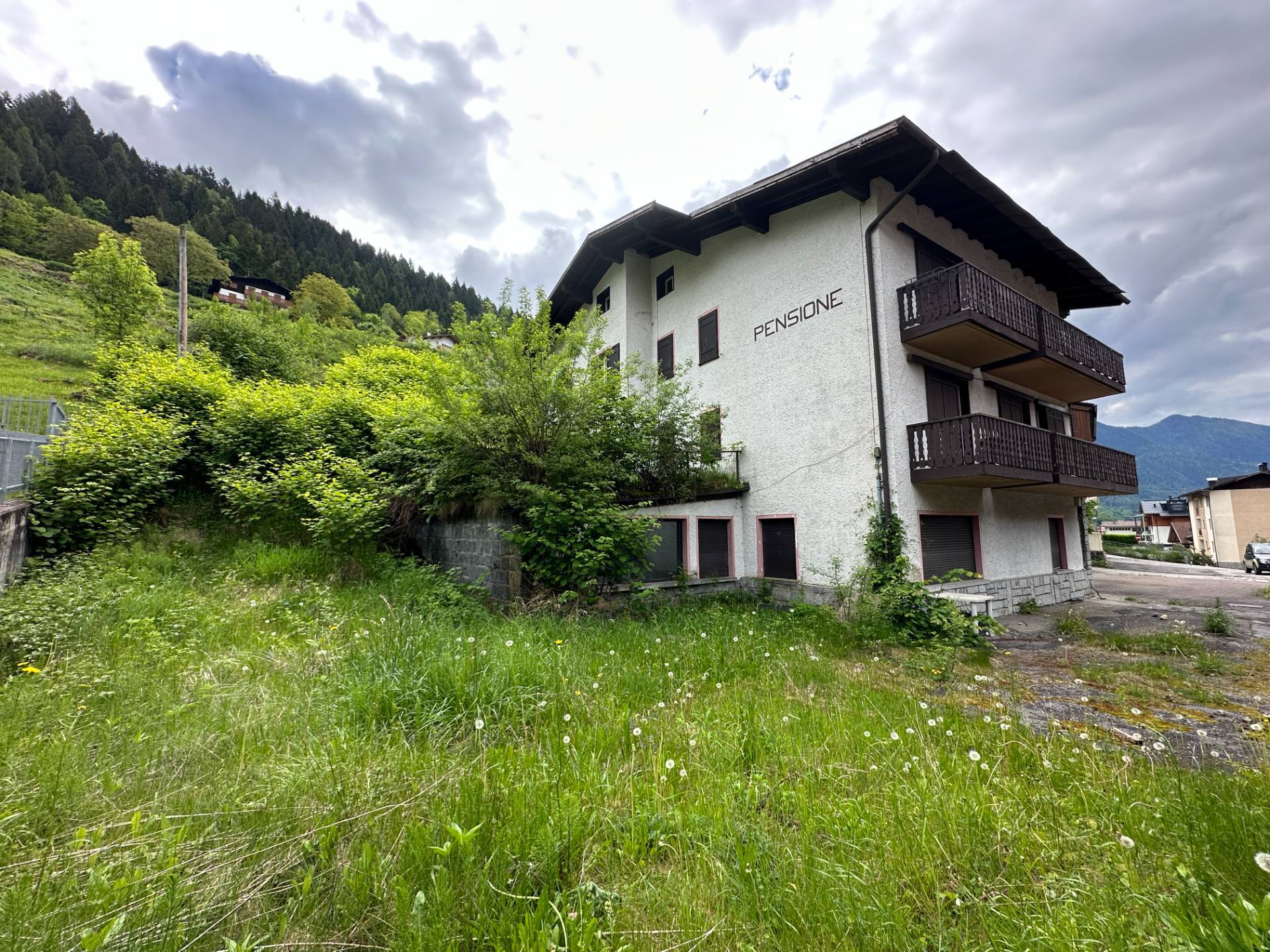 Locale commerciale in vendita a Pinzolo