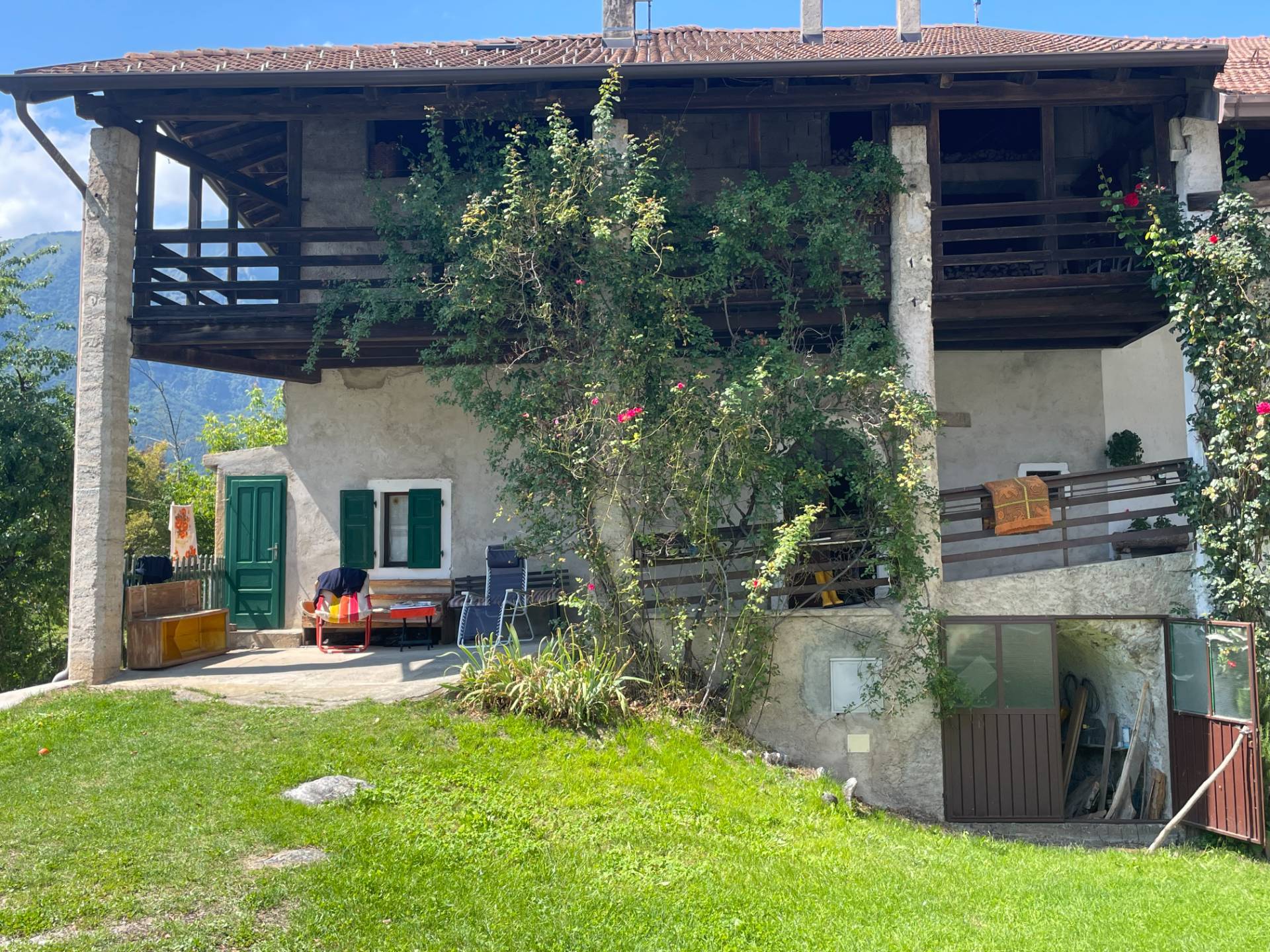 Palazzo / Stabile in vendita a Fiav