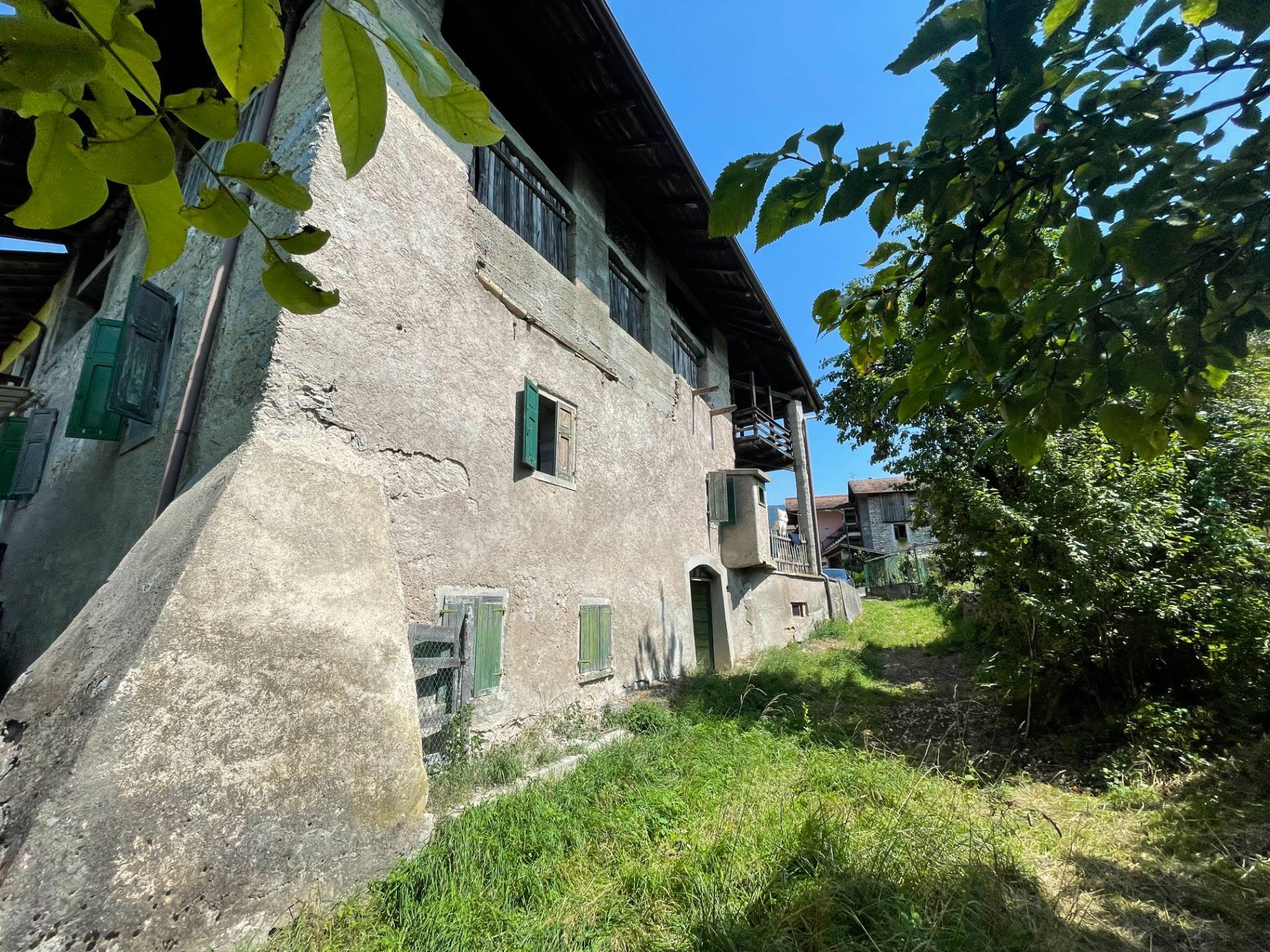 Palazzo / Stabile in vendita a Fiav