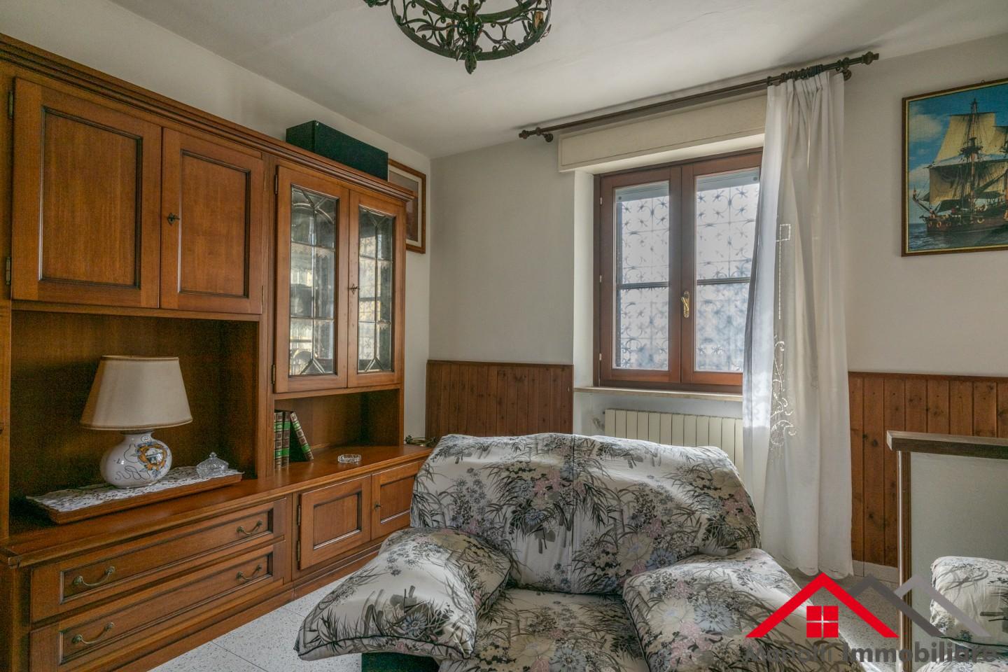 Casa indipendente con giardino a San Giuliano Terme