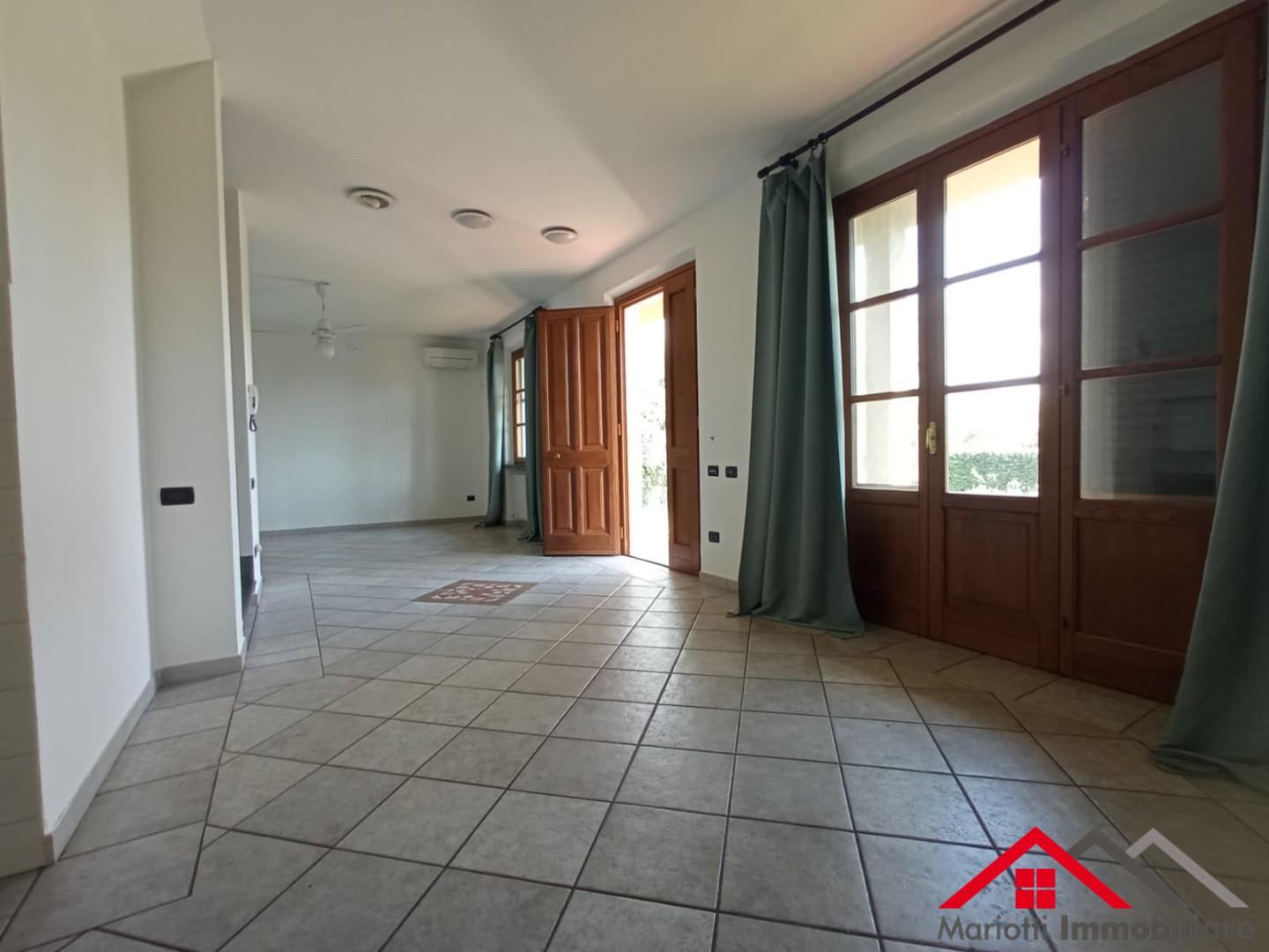 Villa con giardino a Vecchiano