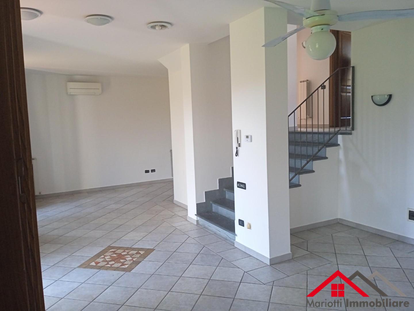 Villa con giardino a Vecchiano