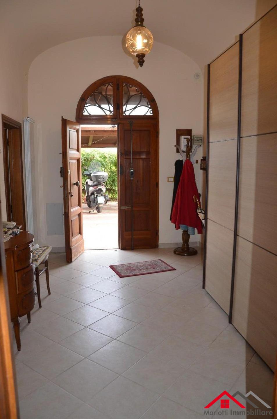 Villa con giardino, San Giuliano Terme campo