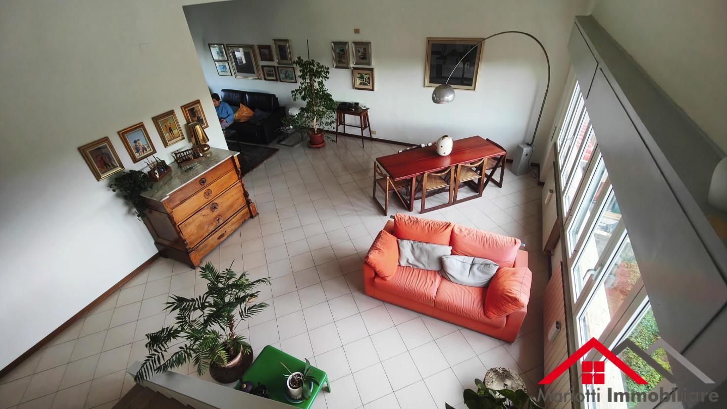 Attico con terrazzo, Pisa santa maria