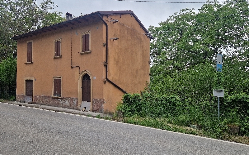Casa indipendente con giardino a Montese