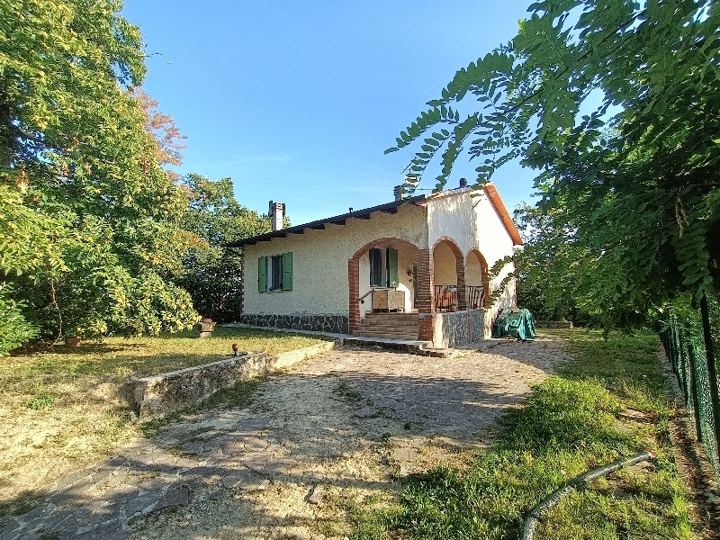 Quadrilocale con giardino a Gaggio Montano