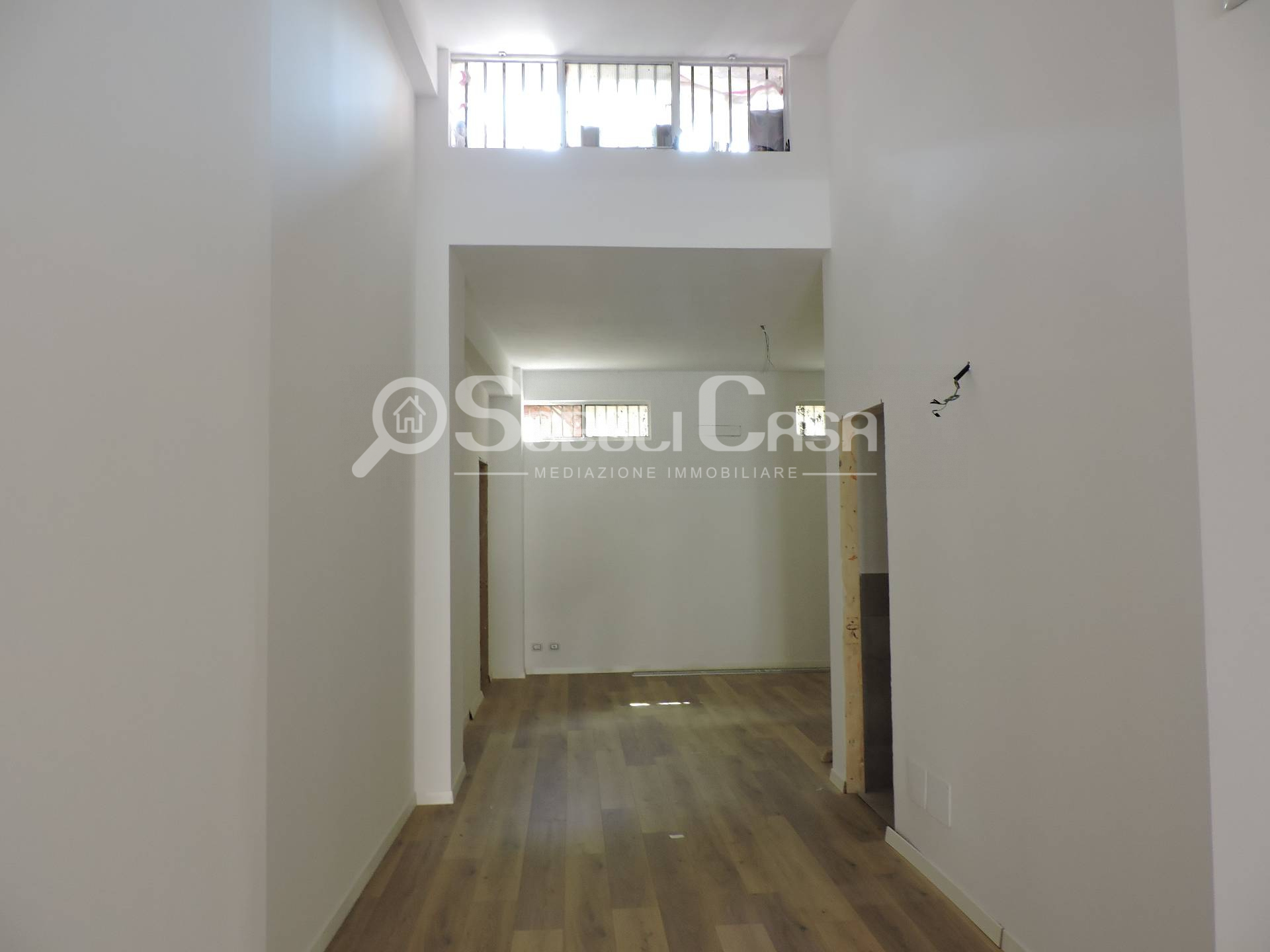 Locale commerciale in affitto a Palermo, Noce
