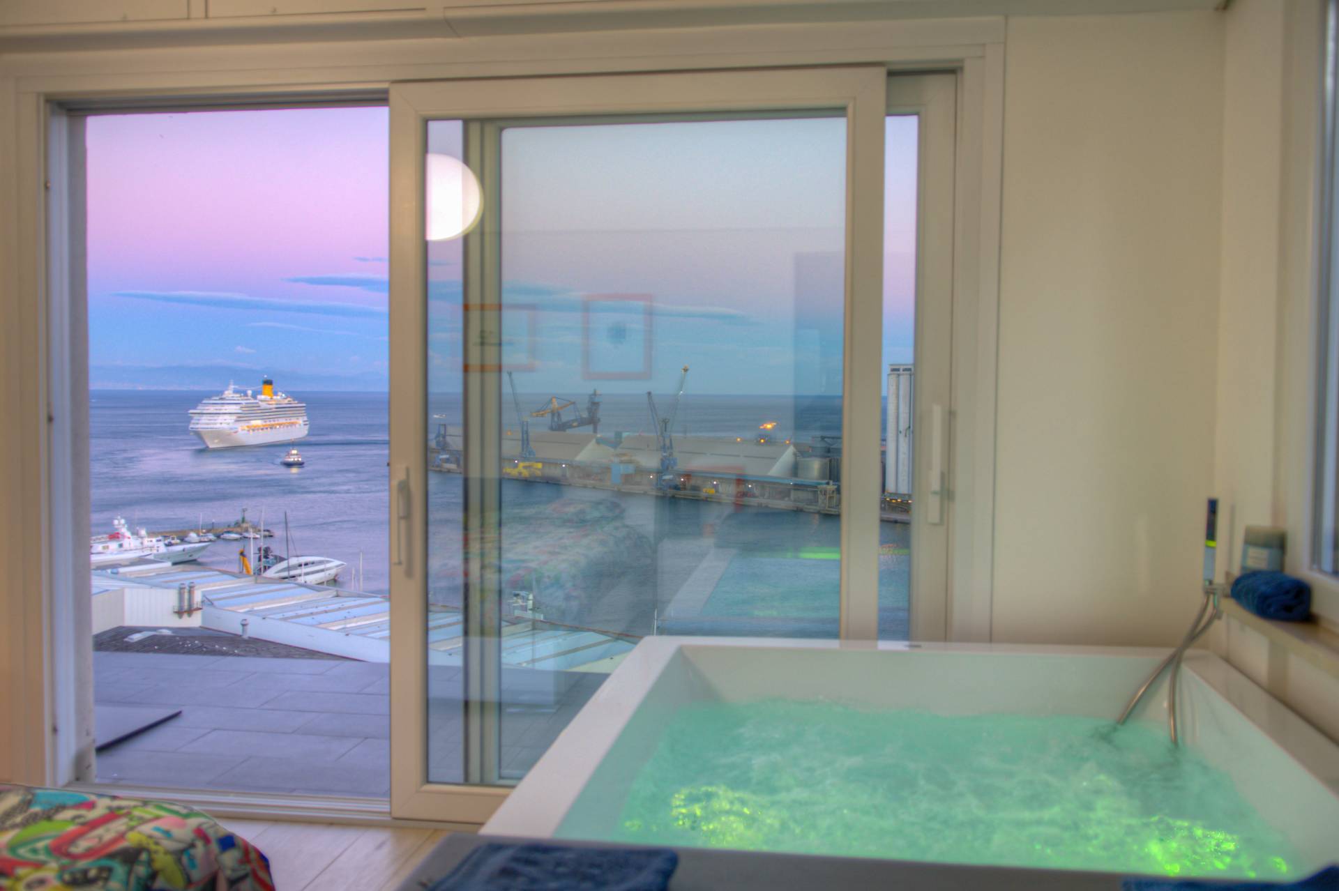 Villa in vendita a Savona, Valloria