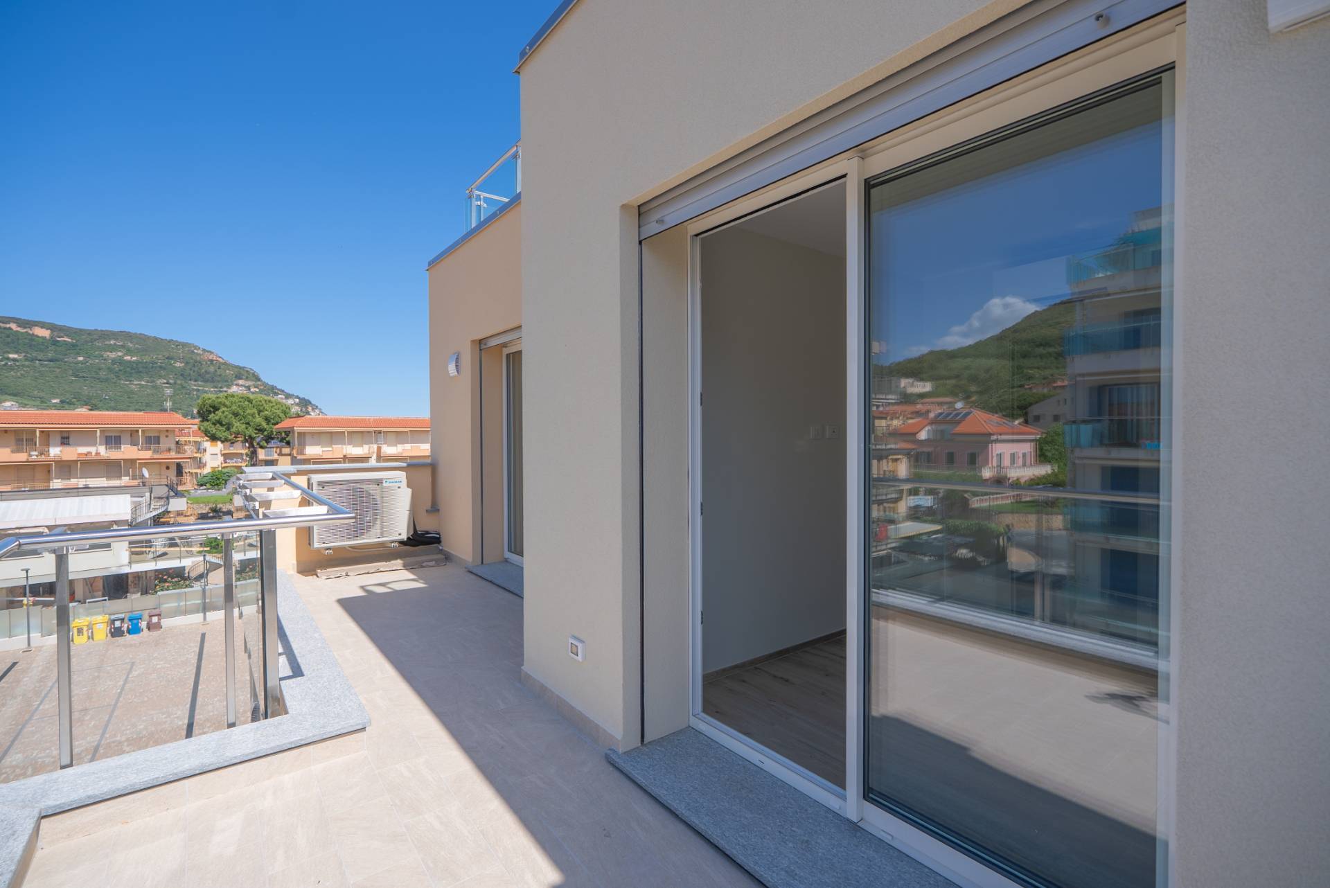 Appartamento in vendita a Pietra Ligure