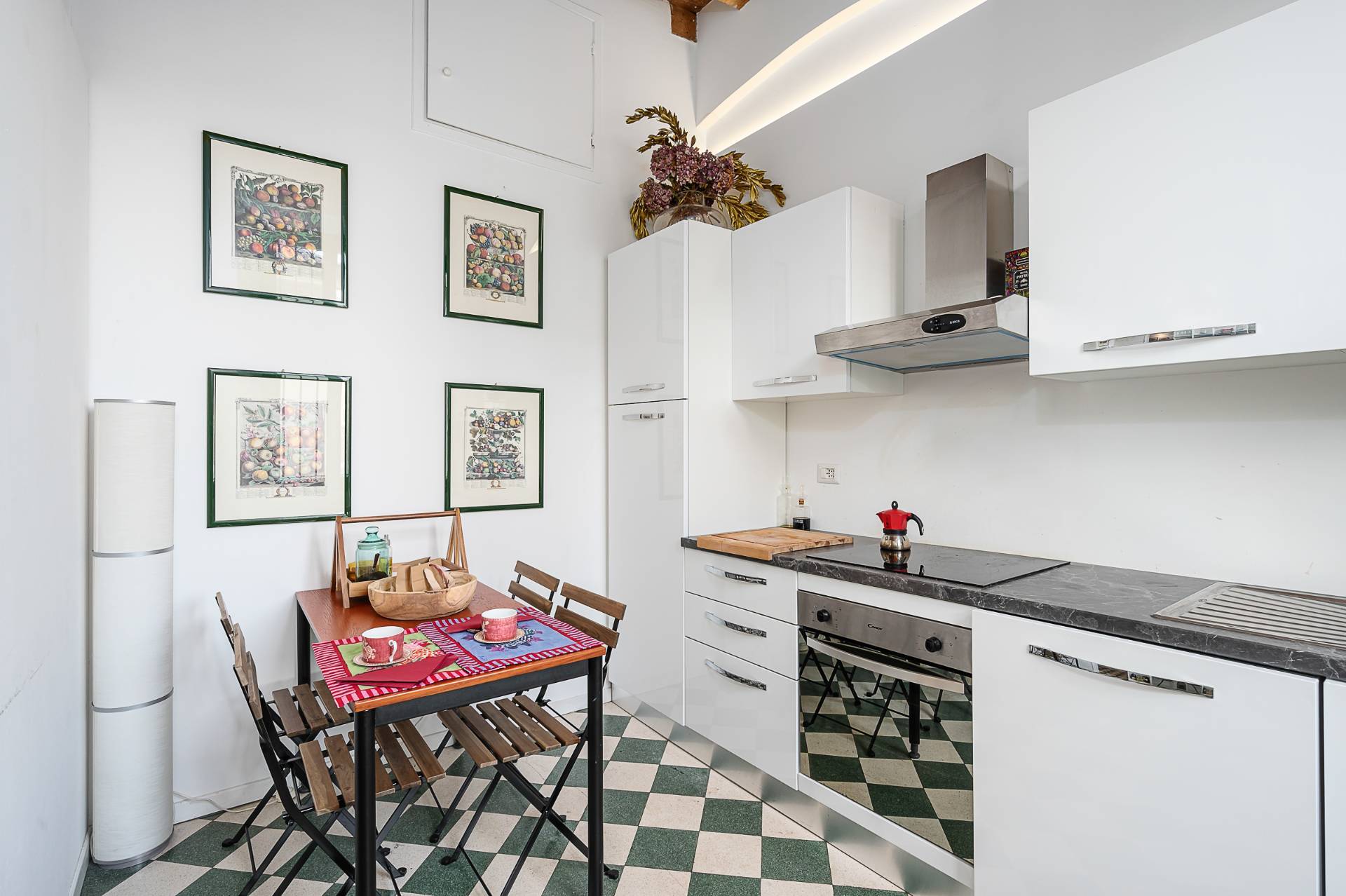 2 locali in affitto a Milano, P.ta Genova