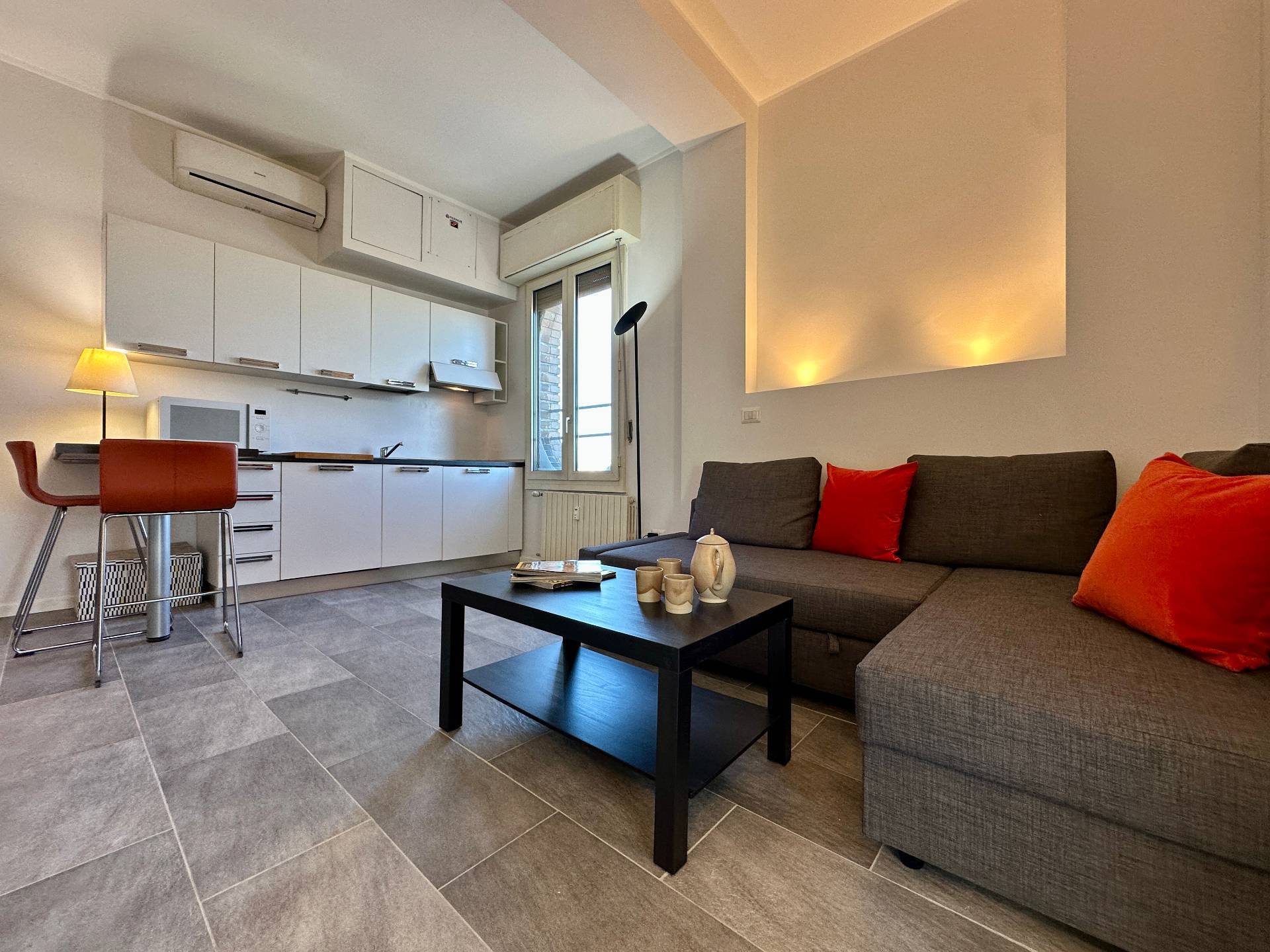 2 locali in affitto a Milano, Centrale