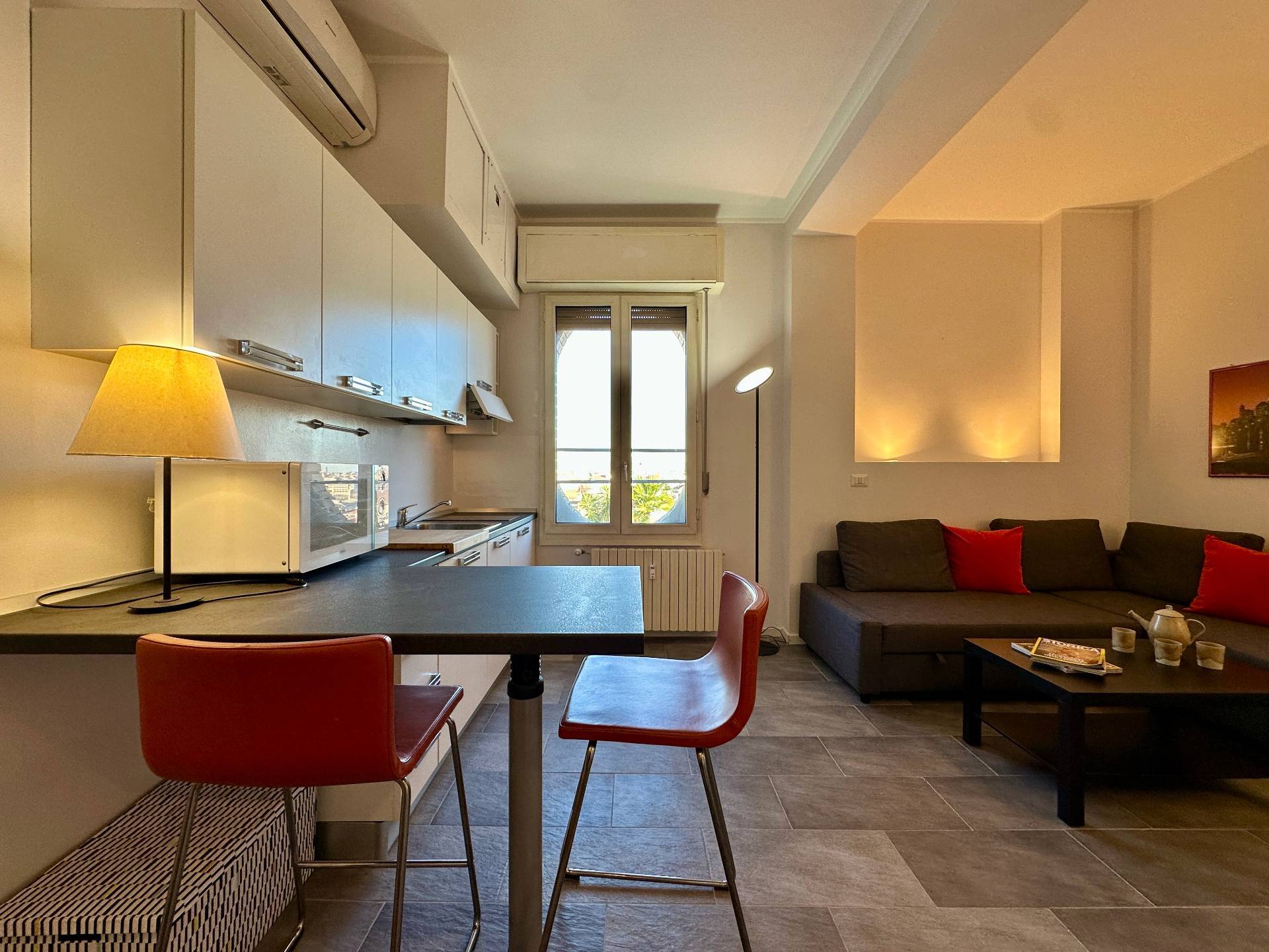 2 locali in affitto a Milano, Centrale