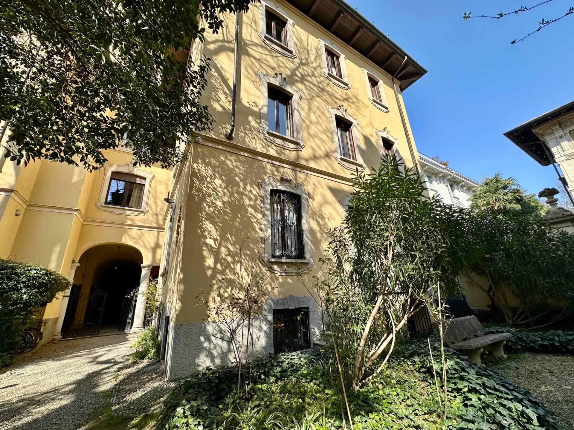 Ufficio in vendita a Milano, CATTOLICA