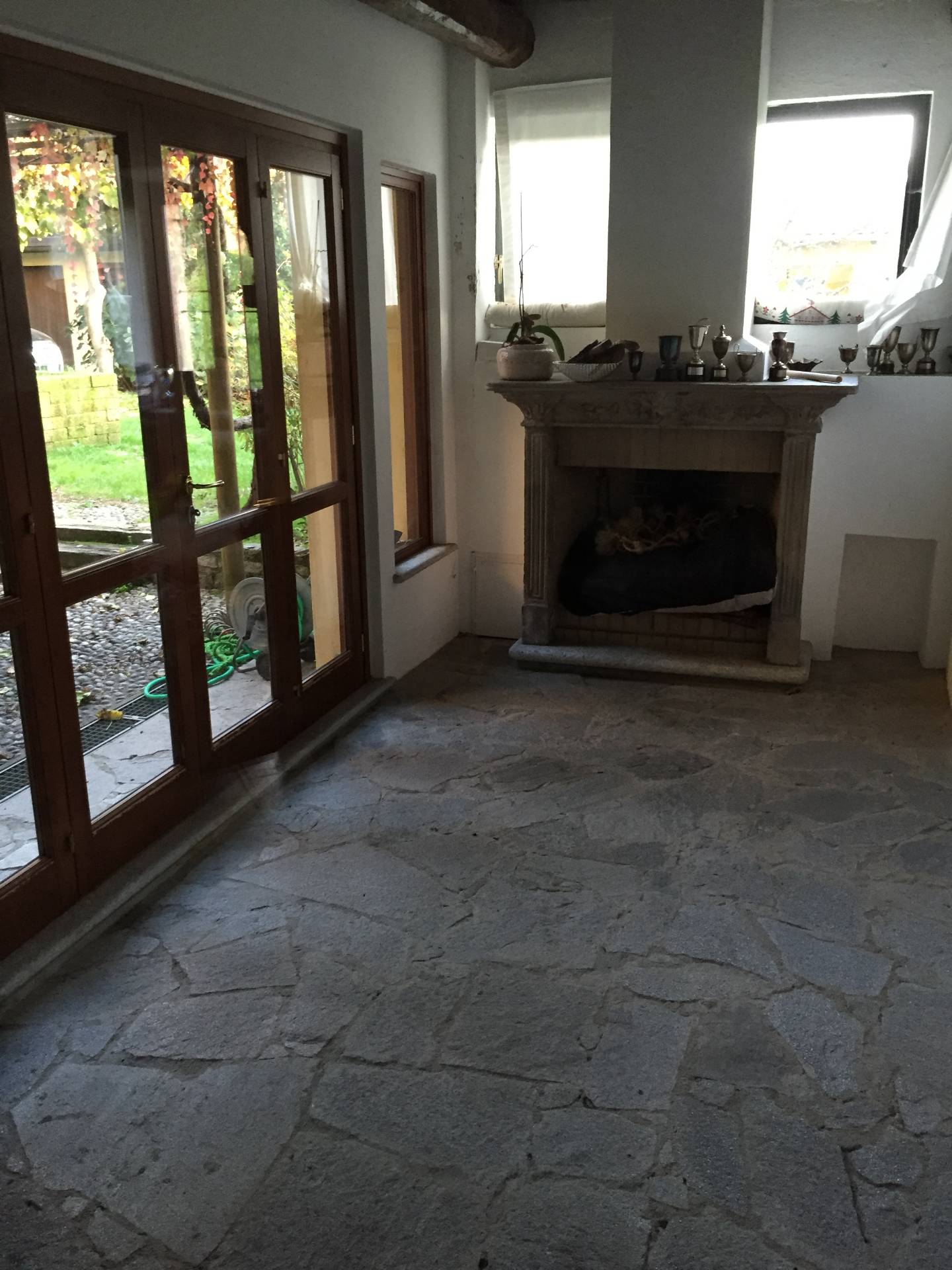 Rustico/Casale/Corte in vendita a Agrate Conturbia, Conturbia