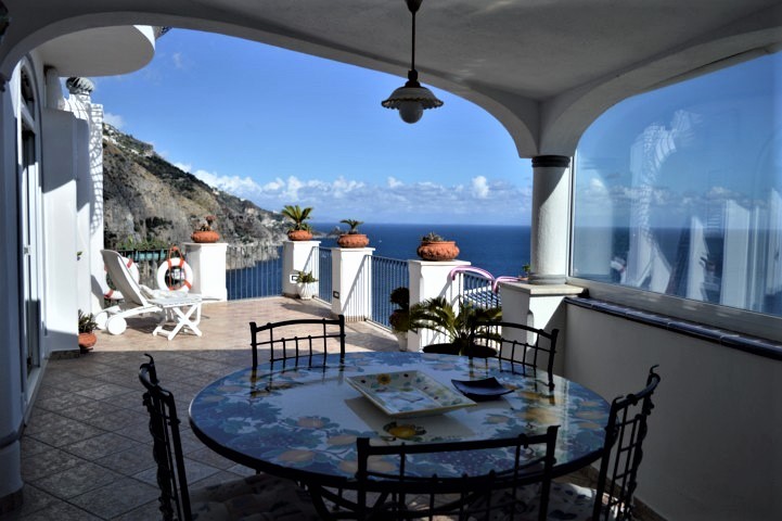 Appartamento indipendente in vendita a Praiano