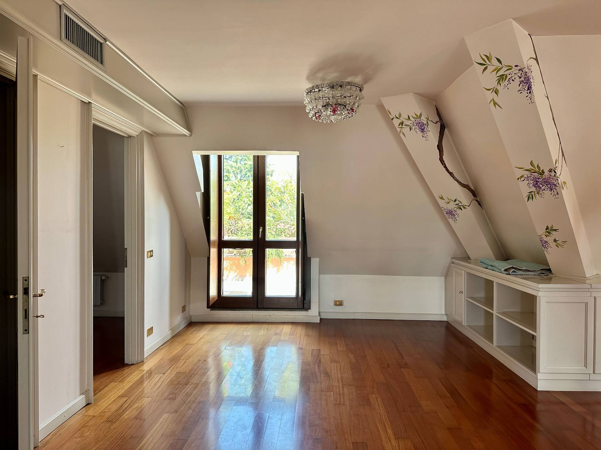 Attico in affitto a Milano, Maggiolina