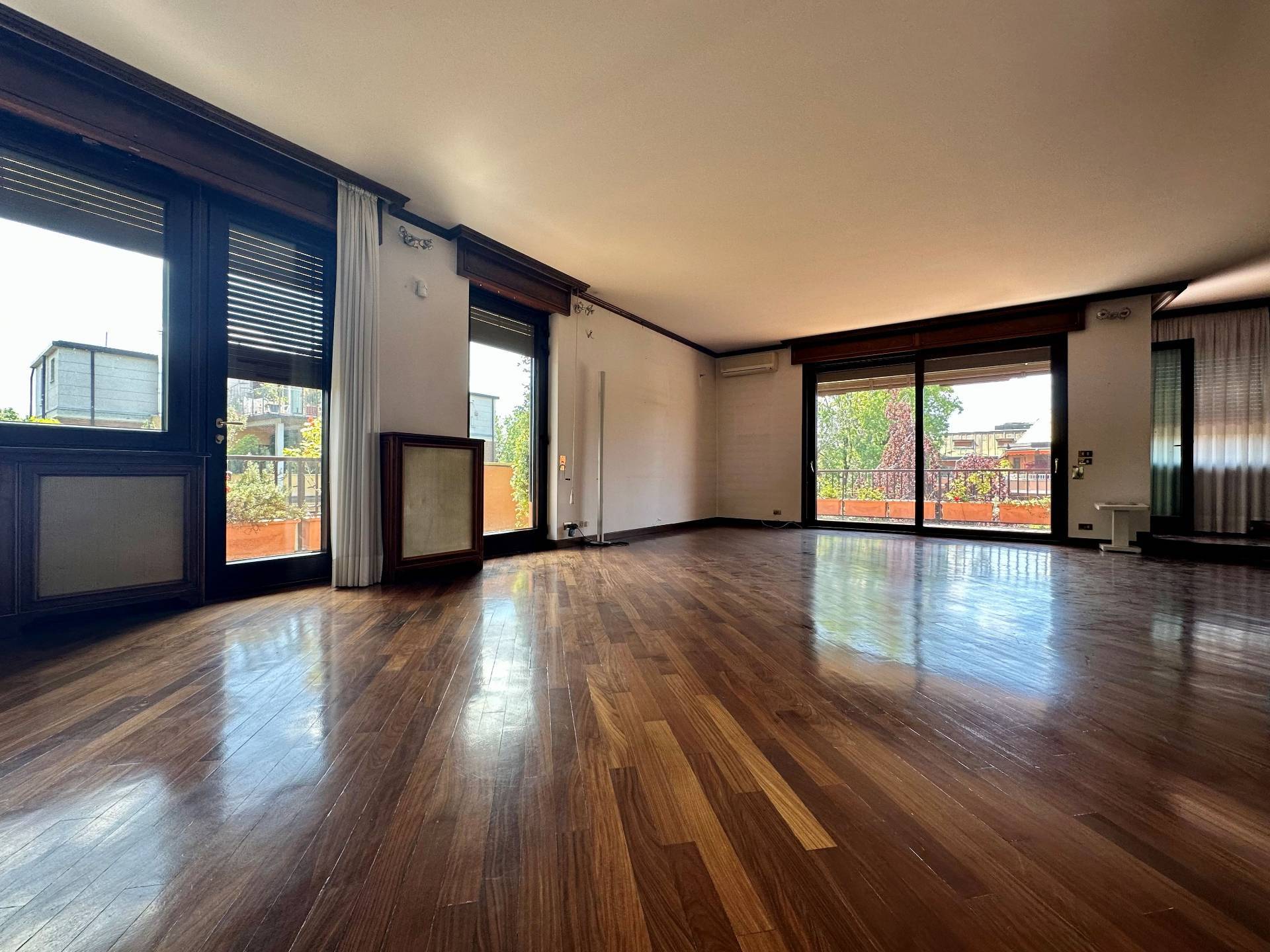 Attico in affitto a Milano, Maggiolina