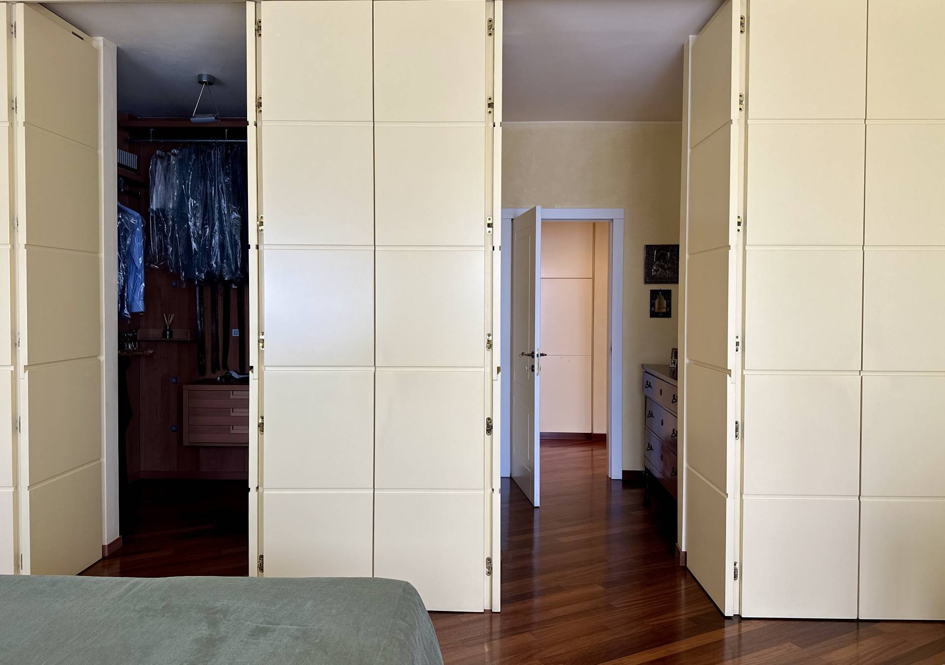 4 o pi locali in affitto a Milano, Washington