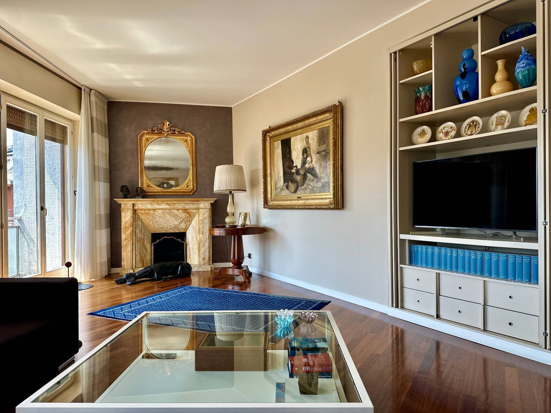 4 o pi locali in affitto a Milano, Washington